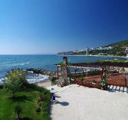 아파트 Robinson Beach Apartment *
